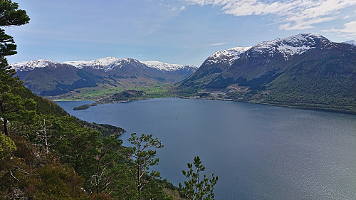 Omvik and Omvikdalen