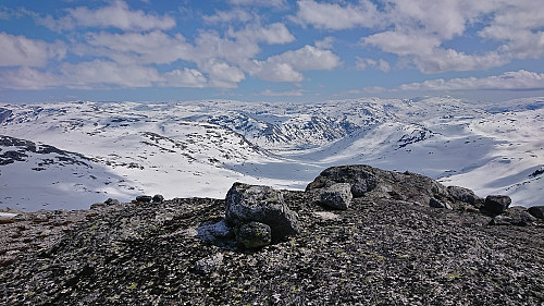 Nordøst for Kaldanuten with Grodjuvet in the background