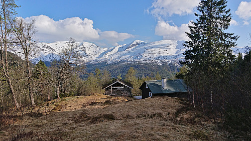 Øyaset with Raundalsryggen in the background