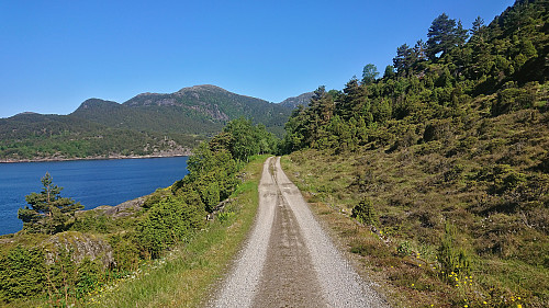 The gravel road to Lund