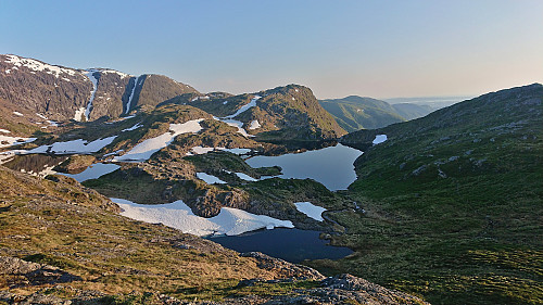 Descending towards Litlagullfjellet