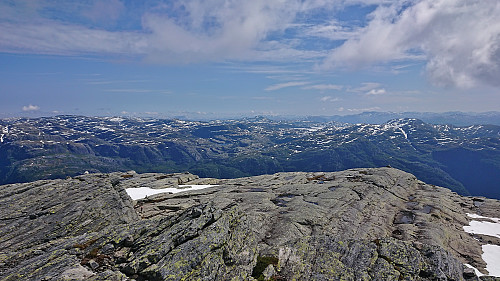 Towards Hardangerjøkulen from Manfjellet