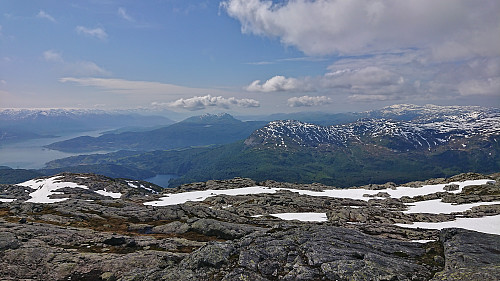 Vesoldo and Torefjellet from Manfjellet with Tveitakvitingen to the right