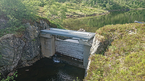 Dam/bridge at the end of Kvitavatnet