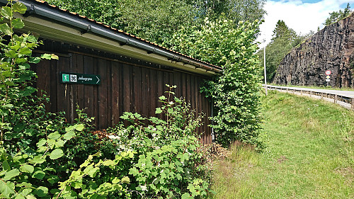 The trail towards "jettegrytene"