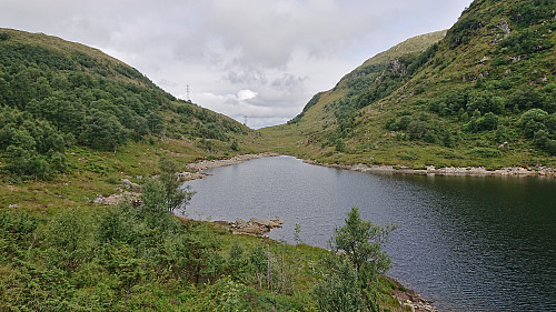 Approaching the northern end of Svartavatnet 