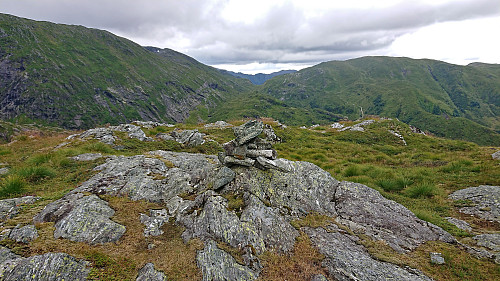 The cairn at Hotten