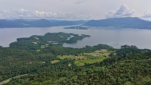 Southeast from Storaskarnuten