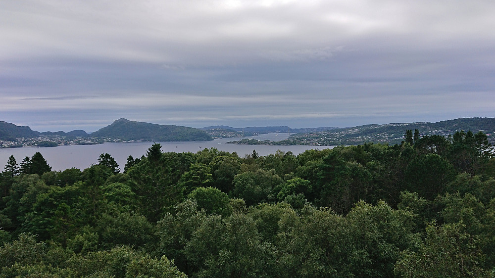 West towards Askøybroen from above Hellen festning
