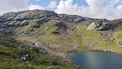 Descending to Brattefonntjørni