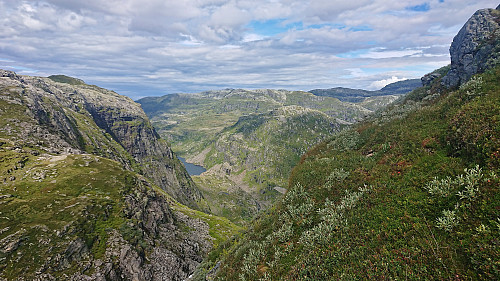 Kjetilsnuten and Vossadalen from the ascent to Gråtindane