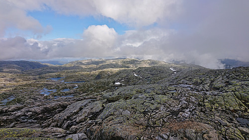 Towards Eldhusfjellet from Taket