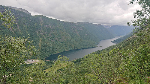 Steinslandsvatnet from the descent