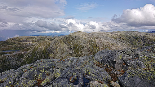 Sundagsnova from Fridalsnova with Sundagsfjellet in the background right.