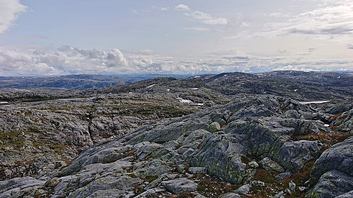 Vest from Vestrebotn from Fridalsnova with Eldhusfjellet to the right.