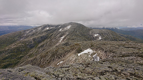 Looking back at Skipadalsnuten from the ascent to Horndalsnuten