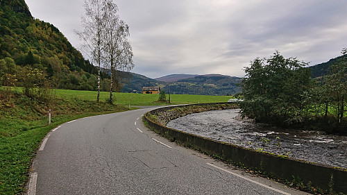 Following the road and river to Seim