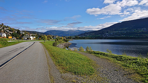 Looking back at Vossavangen with Horndalsnuten in the background
