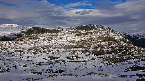 Looking back at Kjerringafjellet from the ascent to Varden på Kvasshovden