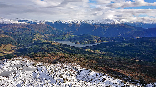 Ulvik (with Åsen at the center) from Varden på Kvasshovden