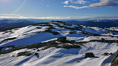 The summit area at Kvasshovden