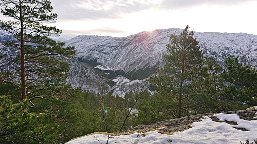 Vassendvegen from a vantage point south of the summit of Hædna