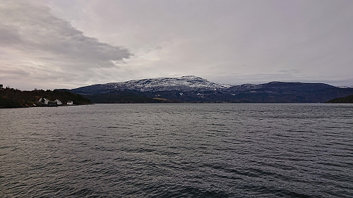 Vesoldo from the ferry to Tørvikbygd