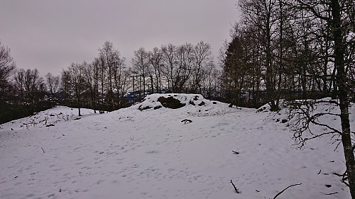 Looking back at the summit of Kråkenipa