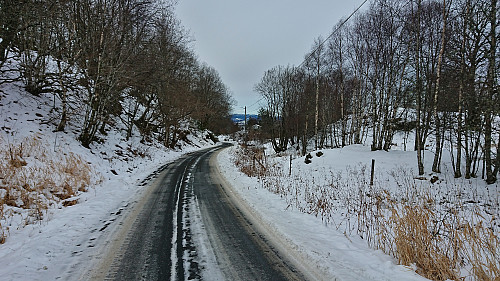 Following the road north from Nunnås