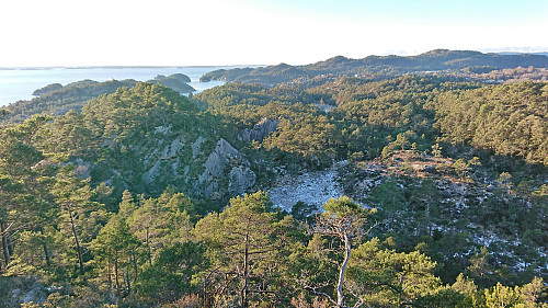 The start of the steep descent from Ytsta Ospevikfjellet