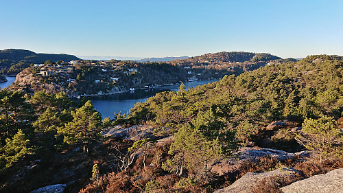 Austrevågen from Austneset with Storafjellet in the background to the right