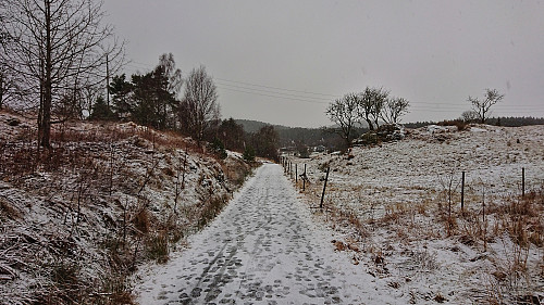 Gravel road towards Skinfloren