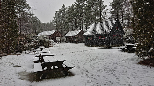 Skinfloren picnic area