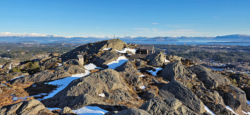 Utsletteslottet from the summit of Utslettefjellet