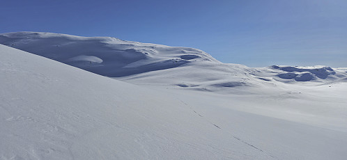 Approaching the start of the ascent to Såteggi Nord