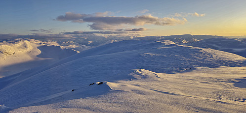 South/southwest from the summit of Såta