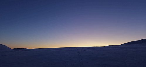 Approaching Bjørndalsvatnet