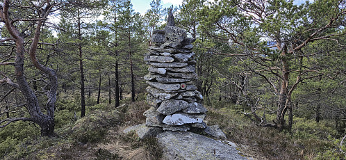 The summit cairn at Steinen