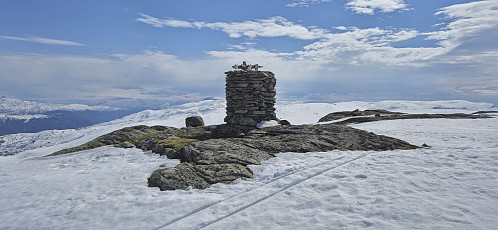 Skreieggi with Lønahorgi in the background