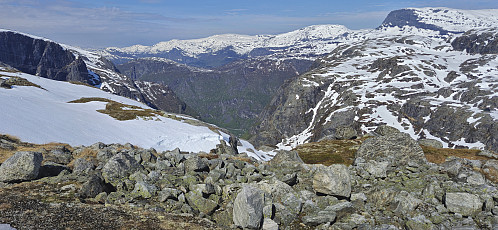 Looking back down at Osa with Vassfjøra to the right