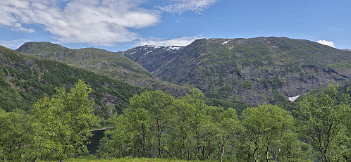 Litlagullfjellet, Gullfjelltoppen and Ronamanen from Svartavassrinden