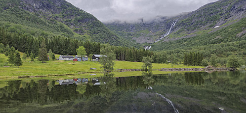 Looking back at Leiro with Fjellfossen in the background