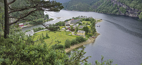 The Eidslandet peninsula from my off-trail descent from Åsen