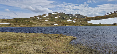 Vetla Vasstjørna and Tverrfjellet