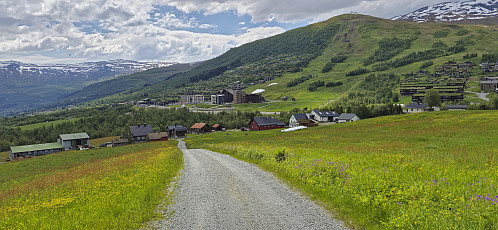 Returning to Myrkdalen Fjellandsby