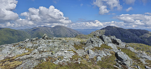 Søtefjellet NV with Søre Gulltoppen and Sveningen in the background
