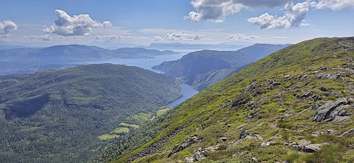 Øvredalsvatnet