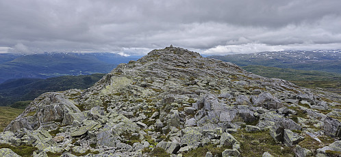 Along the ridge of Løva