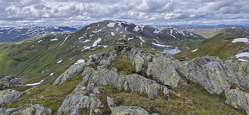 The highest point at Sollifjellet with Bjørndalskamben in the background