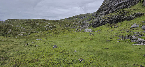 On the way to Almelibotnen